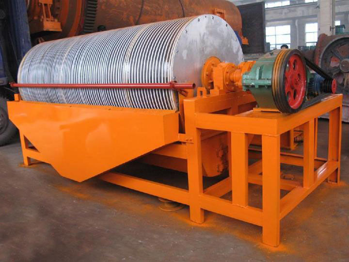 Dry / Wet Magnetic Drum Separator For Gold Iron Ore Reasonable Structure